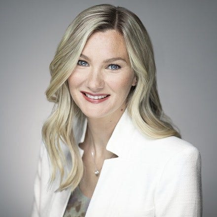 Headshot of Larisa Sprott
