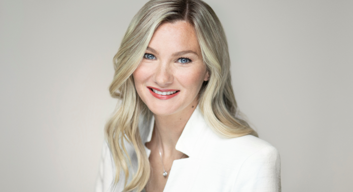Headshot of Larisa Sprott
