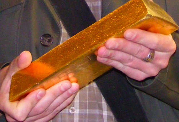 Consider first that the international standard form of gold is the London Good Delivery Bar. These bars are almost always about 400 ounces in size, and you've no doubt seen them in pictures plenty of times over the years. They look like this:
